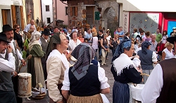 07.09.08 Sutrio (UD), intrattenimento coro a "Magia del legno"